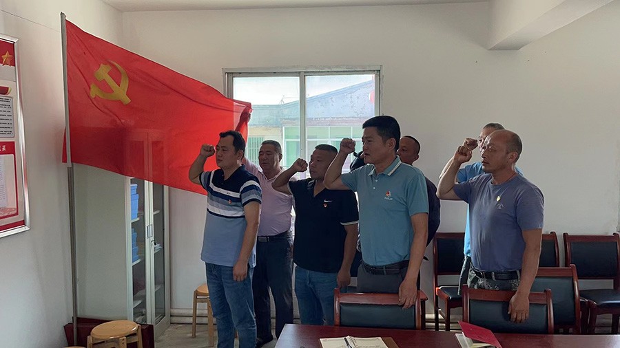 6.26第二农业分公司党支部开展“赓续红色血脉、凝聚奋进力量”主题党日活动照片2.jpg